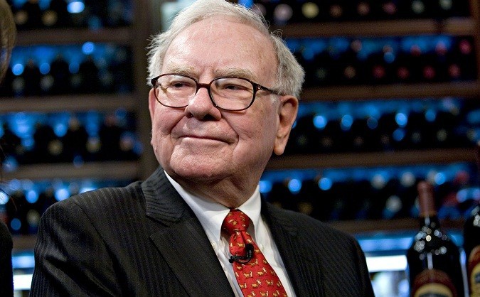 Warren Buffett, chief executive officer of Berkshire Hathaway, pauses during a television interview in advance of a charity lunch with a group led by Courtenay Wolfe, chief executive officer of Salida Capital, at Smith & Wollensky in New York, U.S., on Monday, Feb. 22, 2010. Buffett, a billionaire who pledged the bulk of his fortune to philanthropy, said the need for charitable giving is unending. Photographer: Daniel Acker/Bloomberg via Getty Images
