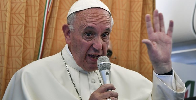 Pope <b>Francis: Church</b> should apologise to gays - pope-820x418