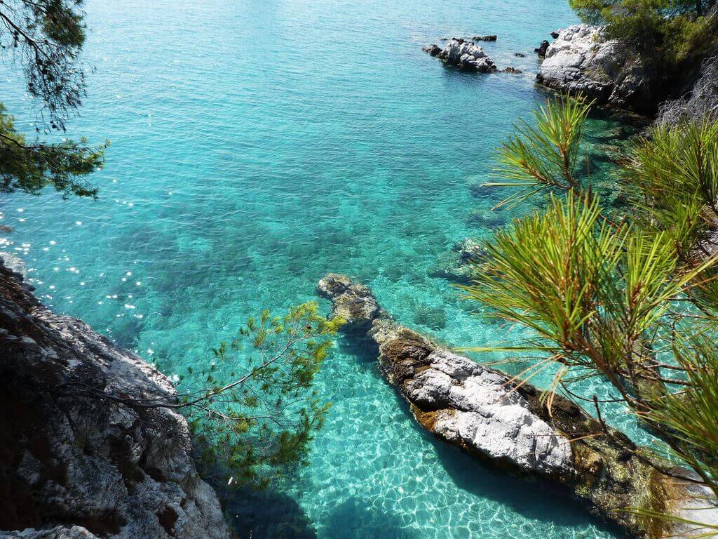 8 warmest Greek islands for September (photos)