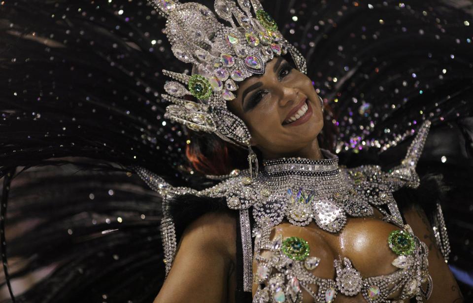 Rio Carnival 2018 The Hottest Outfits Of The Famou