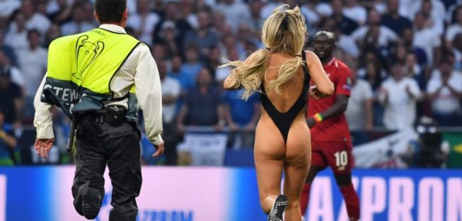 Meet the Champions League streaker (videos-photos ...