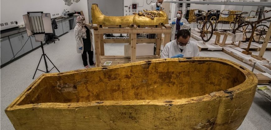 After 3 300 Years King Tut’s Coffin Leaves His Tomb For The First Time Ever