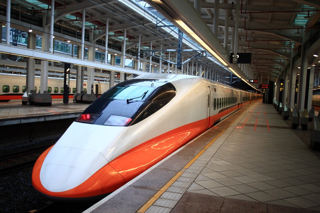 The Worlds Fastest High Speed Trains Infographic