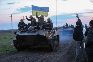 ss-140415-ukraine-troops-01