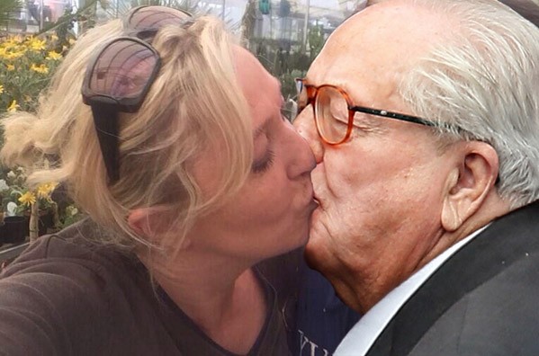 droom zwak Recyclen See Marine Le Pen French kissing… Spiderman! | protothemanews.com