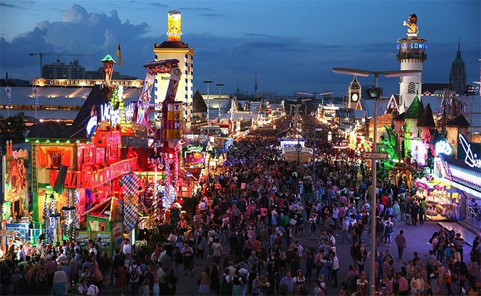 Oktoberfest has started - ProtoThema English