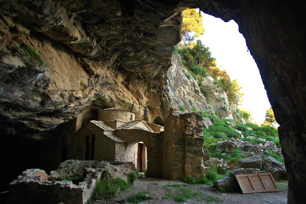 Davelis Cave, Penteli - ProtoThema English