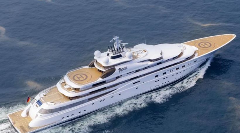 Topaz Yacht Owned By Sheikh Mansour Arrives At Piraeus 