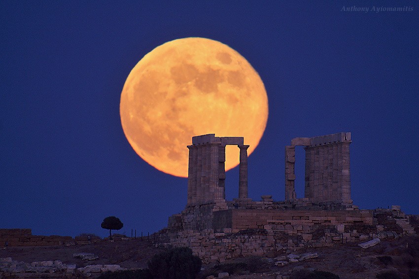 Free events at ancient sites... by the light of the full moon ...