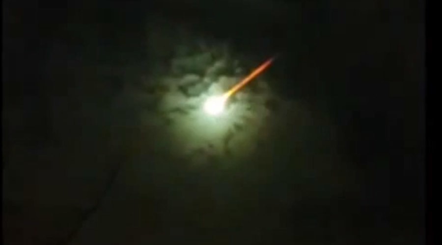 Meteor colours sky green over Argentina (video) | protothemanews.com