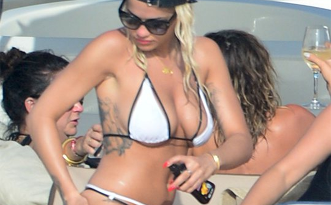 Sexy Rita Ora On Holidays In Ibiza Pics