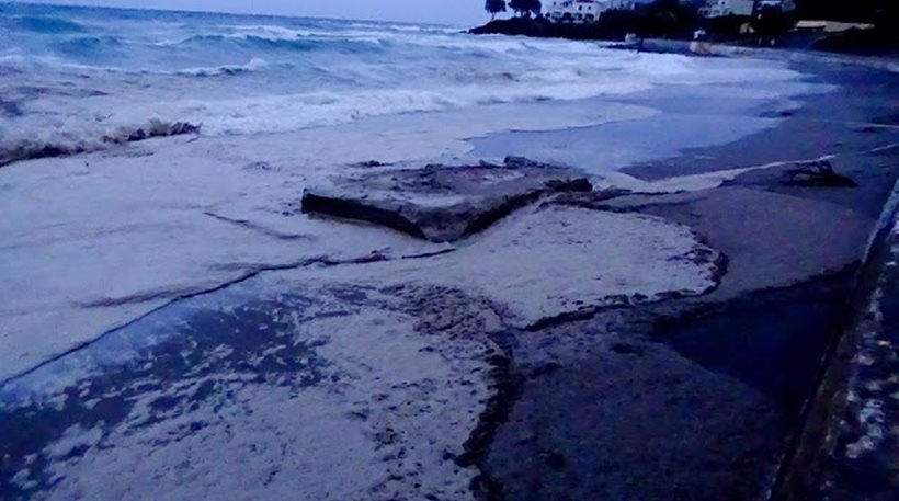 Large Oil Spill Spotted At Kythira Island - Protothema English