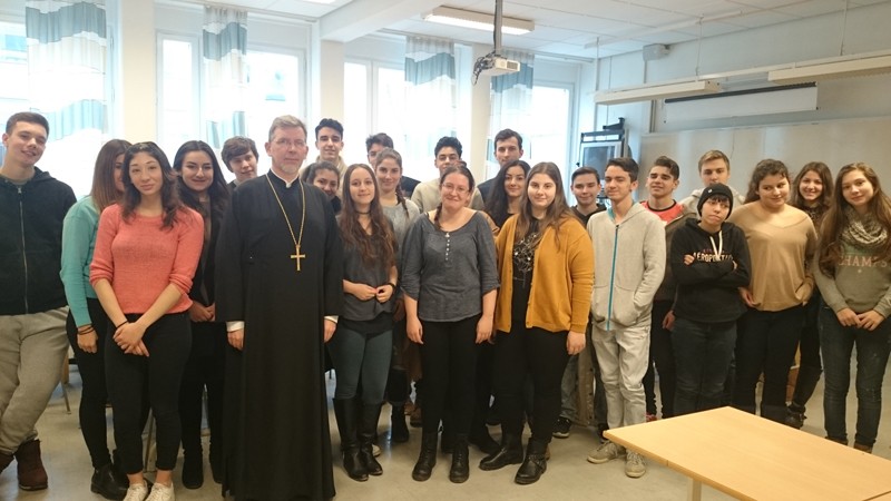 Metropolitan of Sweden visits Stockholm’s Greek schools ...