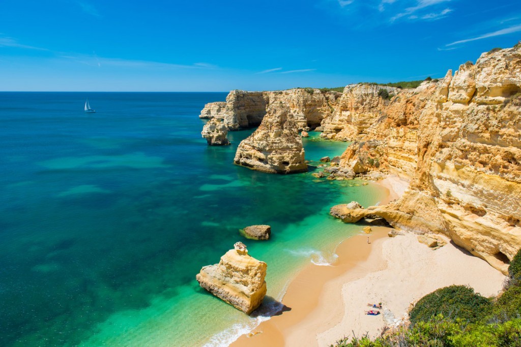 praia-da-marinha-beach-marinha-in-algarve-portugal-best-beaches-in-europe
