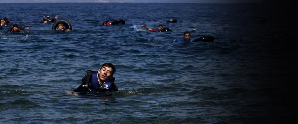 Five refugees dead as boat capsizes near Samos - ProtoThema English