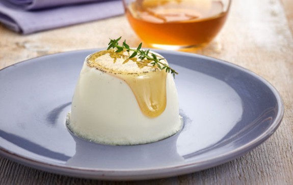 Anthotiro and honey panna cotta - ProtoThema English