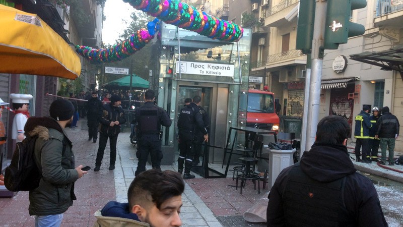 One dead and five injured in powerful blast in Athens (videos-photos ...