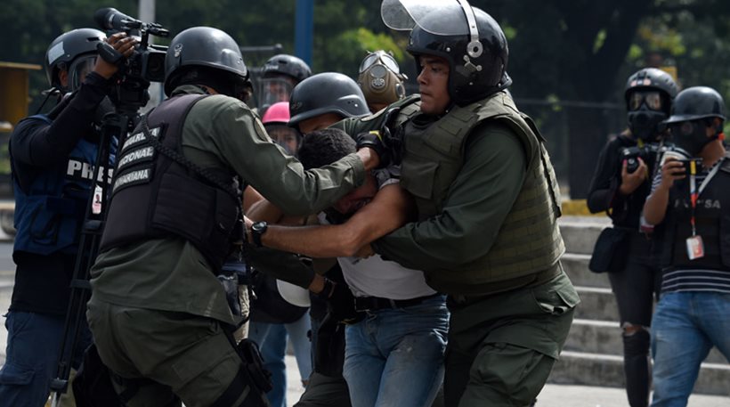 Chaos in Venezuela: 5 people killed in protests against Maduro ...