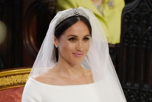 US fiancee of Britain's Prince Harry, Meghan Markle arrives at the High Altar for their wedding ceremony in St George's Chapel, Windsor Castle, in Windsor, on May 19, 2018. / AFP PHOTO / POOL / Jonathan Brady