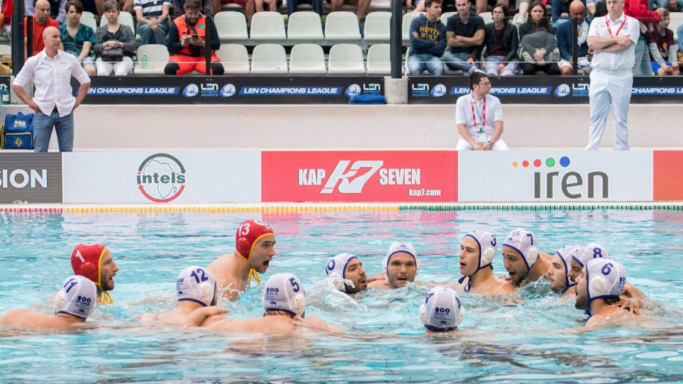 Olympiakos crowned European water polo Champions!
