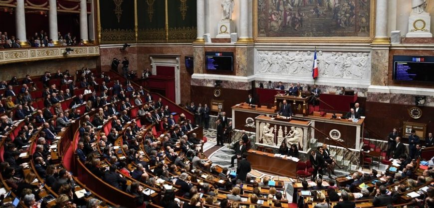 French left-wing partlies to debate vote of no confidence against ...
