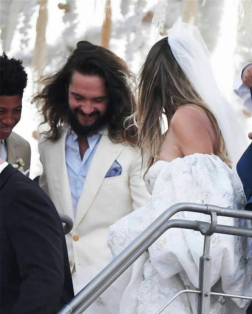 Heidi Klum relaxes topless on deck of Christina O after wedding (photos ...