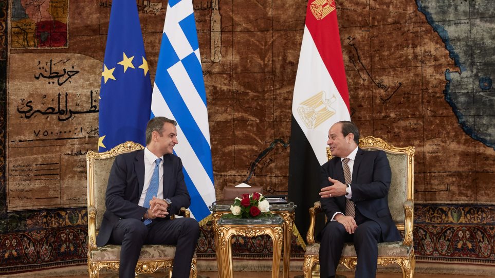 Greek PM Mitsotakis meeting with Egyptian President Sisi in progress ...