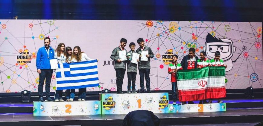 temperament bule kokain Greek school wins 2nd spot in the 2019 World Robot Olympiad (photos) |  protothemanews.com