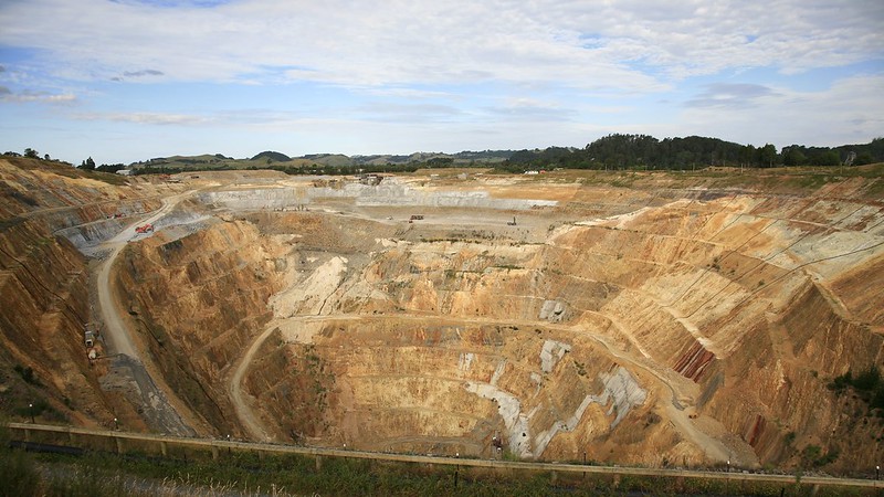 The World’s Biggest Gold Mines (infographic) | protothemanews.com