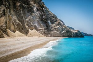 Τέσσερις μαγικές παραλίες στη Λευκάδα που πρέπει να επισκεφτείτε (φωτογραφίες) - ΕΛΛΑΔΑ
