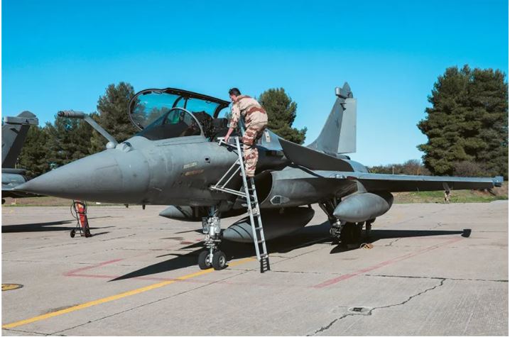 Greek Rafale jets ready to roar – The first one to be delivered by the ...