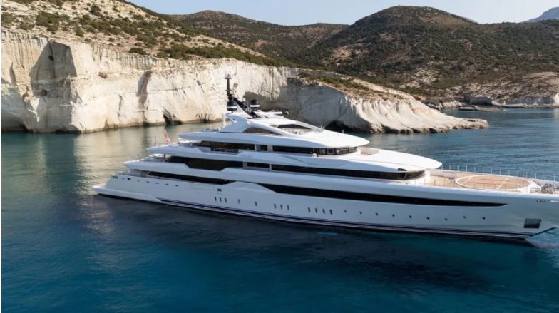 The impressive superyacht “Pi” spotted near Mykonos (video ...