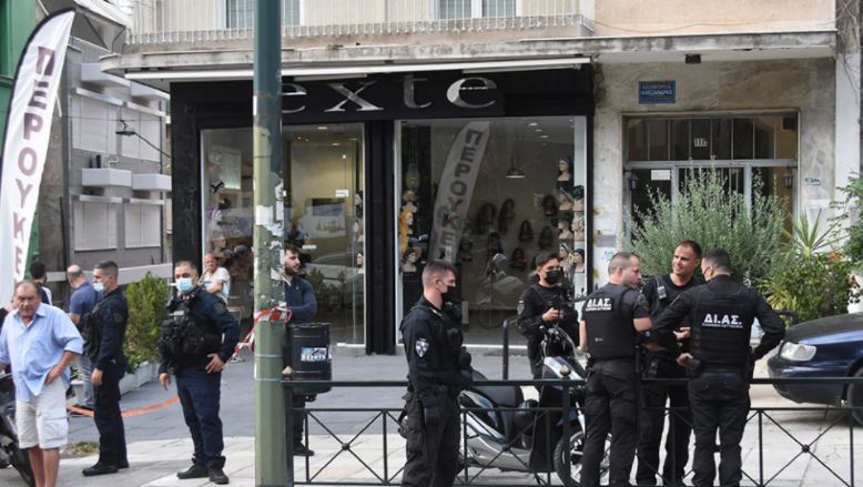 Gunshots fired in Athens neighbourhood (photos) - ProtoThema English