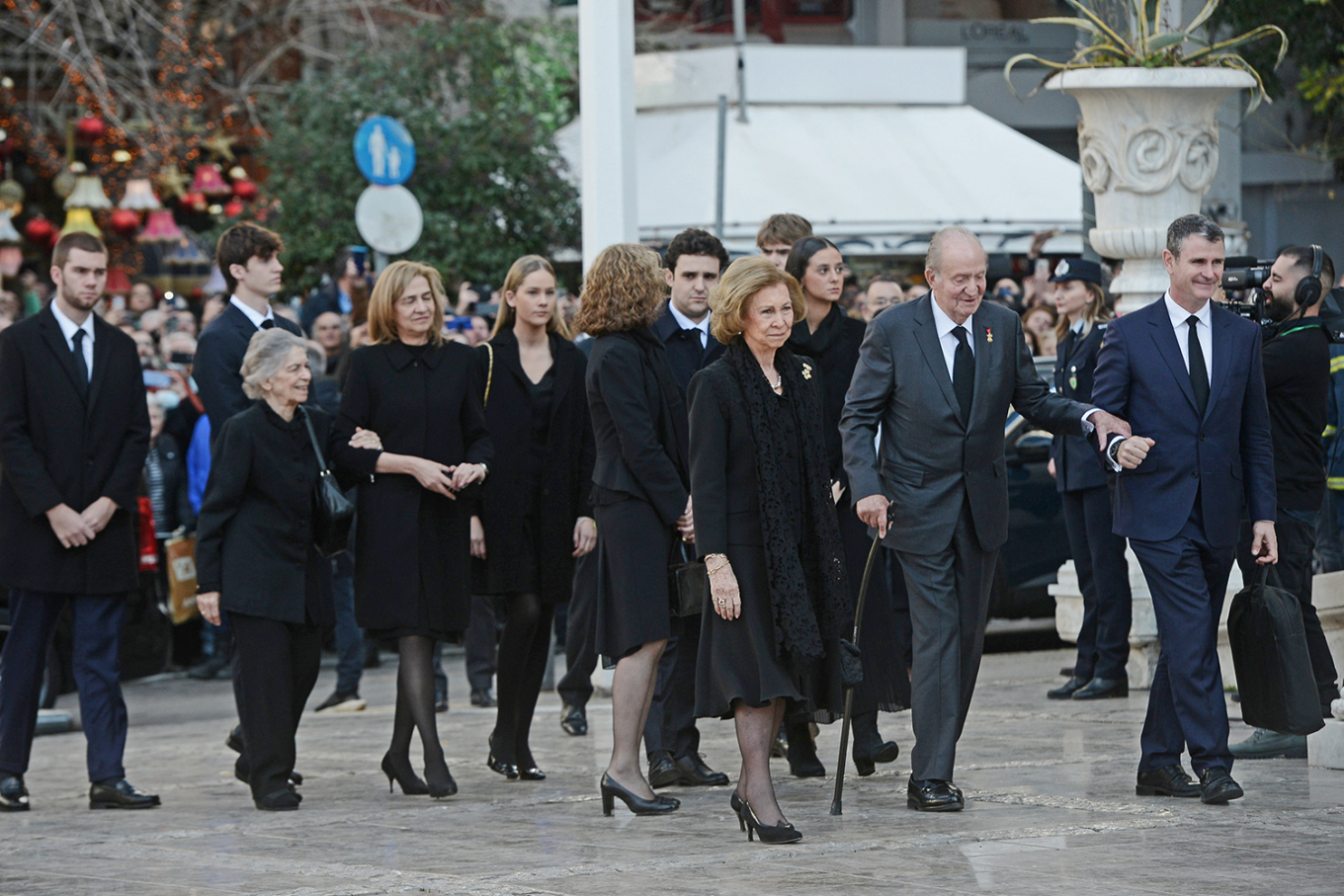 Royalty and high profile guests at the funeral of former King ...