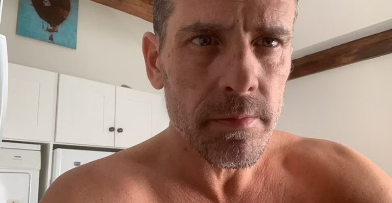 Hunter Biden's laptop - Naked, with hookers, doing drugs - 9,000 photos hit the web: 'Truth and