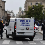 Fear of a terrorist attack in Paris – Strong police forces outside churches ahead of Easter