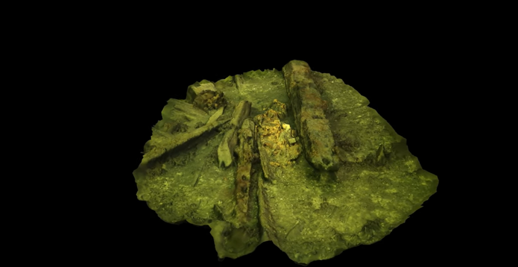 Medieval weapons chest amongst spoils in sunken warship - ProtoThema ...