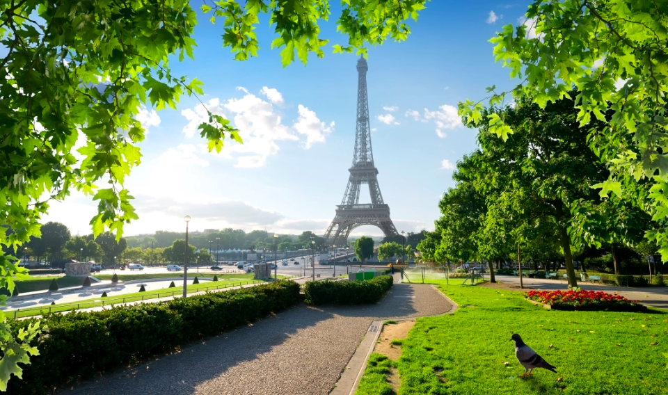 Paris to transform into an urban oasis – Parking spaces to be replaced ...
