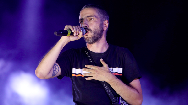 Lexen Singer LEX announces concert at OAKA, thousands queue online for tickets ...