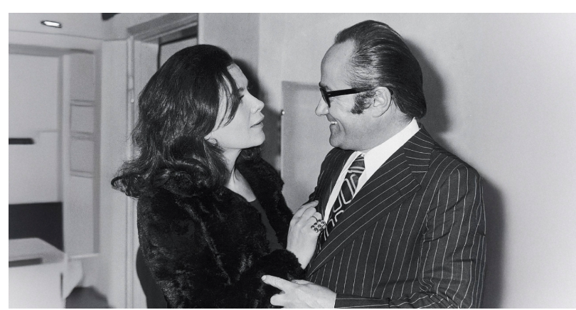 Untold stories of Vouiouklaki, Karezi and other stars – The memories of celebrity gynecologist Nikos Papanikolaou