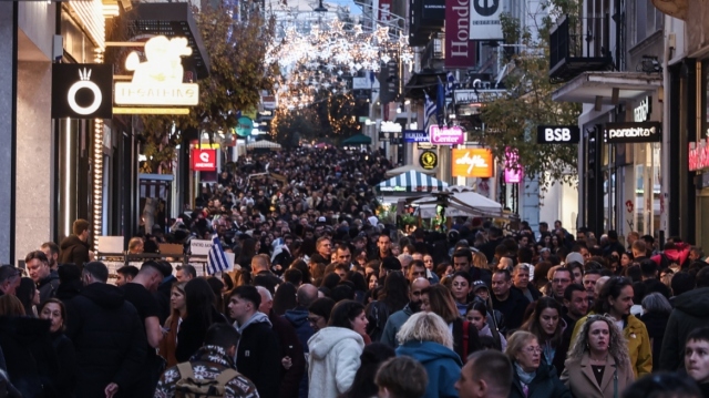 4.5 billion euro Christmas turnover in 2025: food, drinks, electronics, and clothing have the largest market share