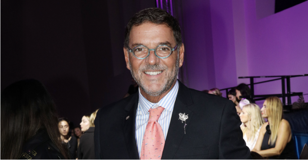 Raid by the Greek “FBI” on George Tsagkarakis’ gallery in Kolonaki; fake paintings discovered