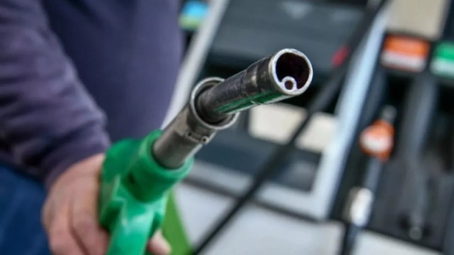 Slovakia plans to increase diesel prices at gas stations for foreign drivers due to fuel tourism
