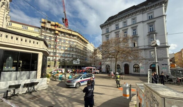 Four dead in scaffold collapse in Vienna