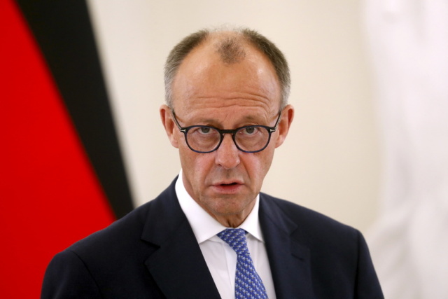 Bloomberg: Merz says Iran is “humiliating” the US and questions Trump’s strategy