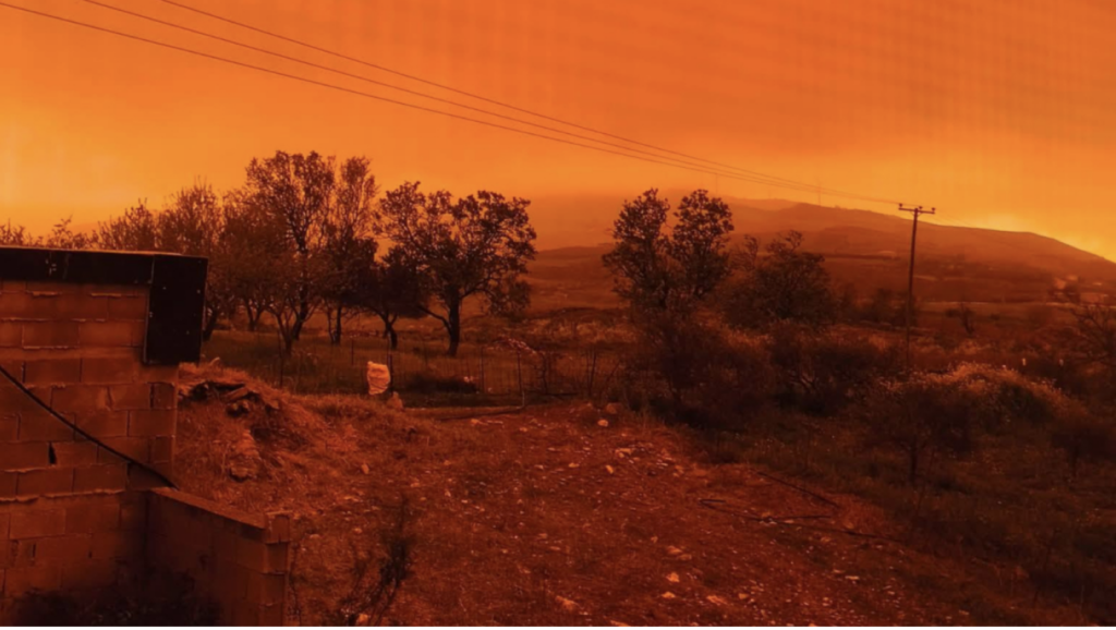 Eerie scenes from African dust in Crete: Flight disruptions in Heraklion, tornado overturns truck