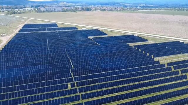 PPC Group: the construction of the 2.13 GW photovoltaic plants in Western Macedonia is completed, the storage units are “running”