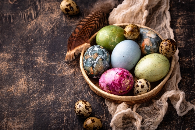 Maundy Thursday traditions in western Thessaly: From dyeing eggs with madder root to graveside rituals and the overnight vigil at the Epitaph