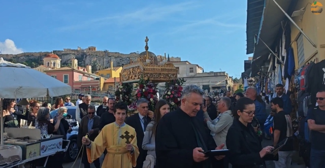 First Epitaph procession at Prophet Elisha in Psyrri held in an atmosphere of reverence