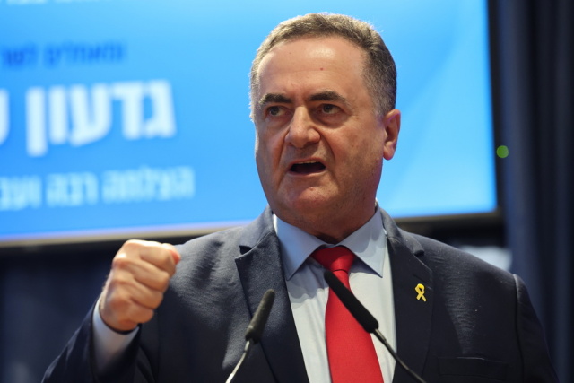 We are working for the withdrawal of Israeli forces, says the Lebanese president – ‘We are not going anywhere,’ replies the Israeli Defence Minister